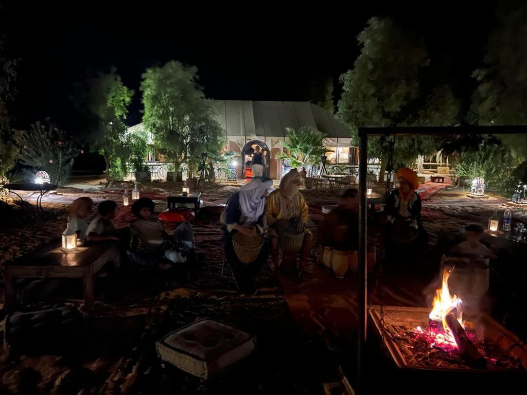 Merzouga luxury sahara camp Exterior foto