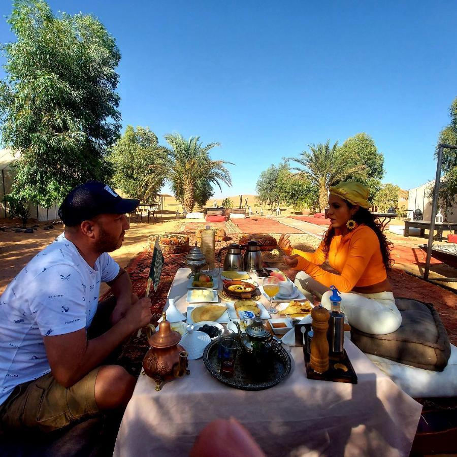 Merzouga luxury sahara camp Exterior foto